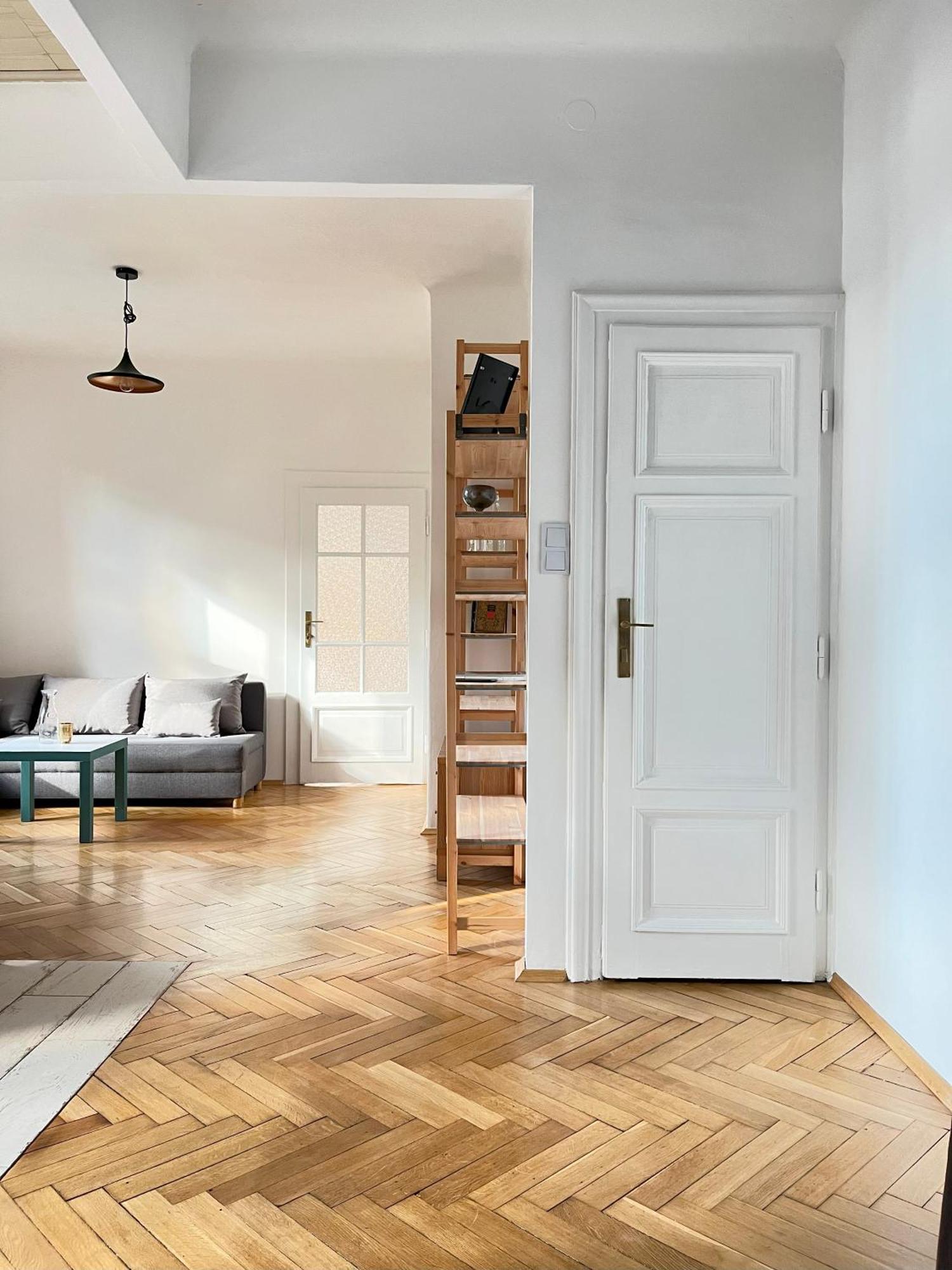 With Separate Bedroom In The Heart Of Krakow, Market Square * Krakau