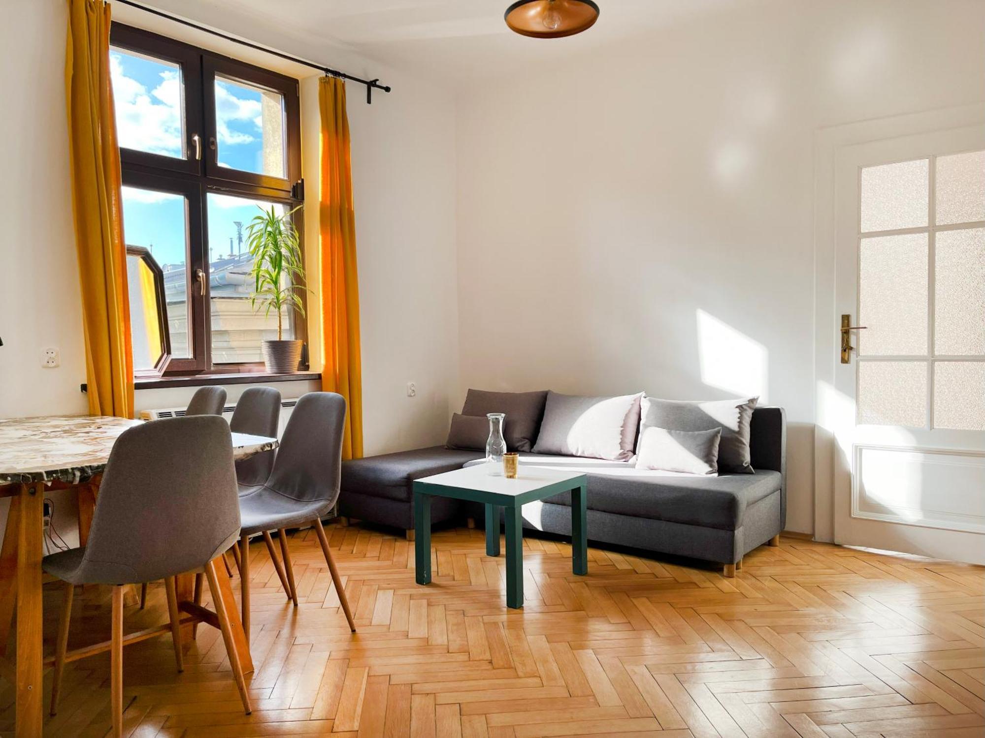 Apartment With Separate Bedroom In The Heart Of Krakow, Market Square *