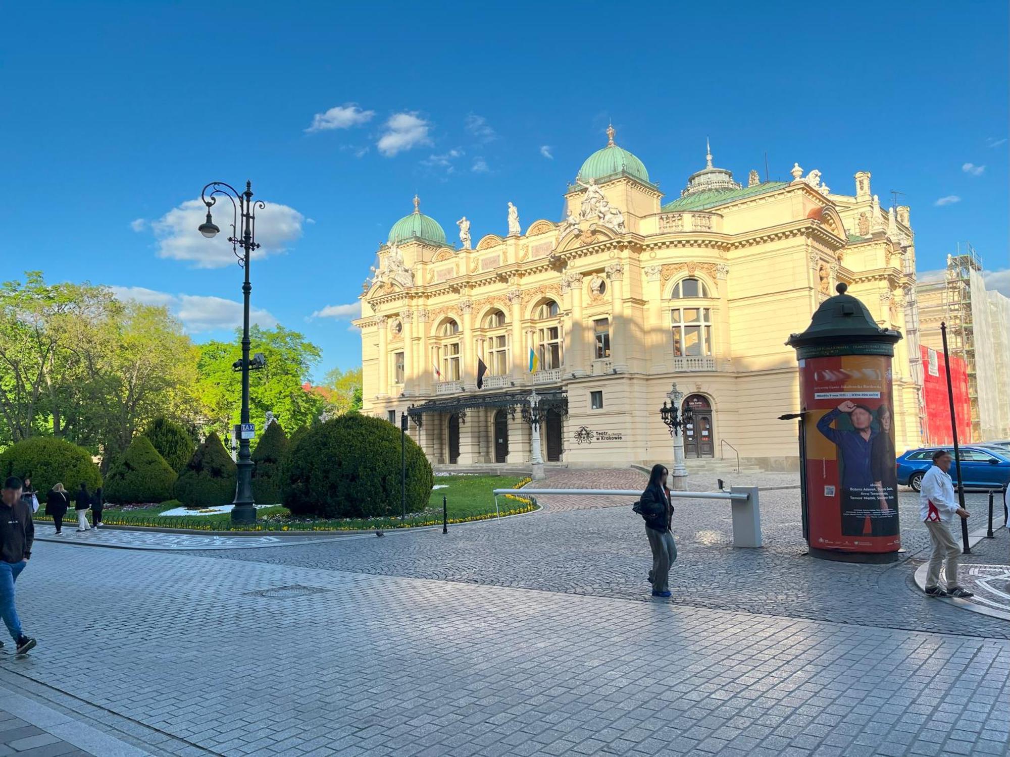 With Separate Bedroom In The Heart Of Krakow, Market Square *