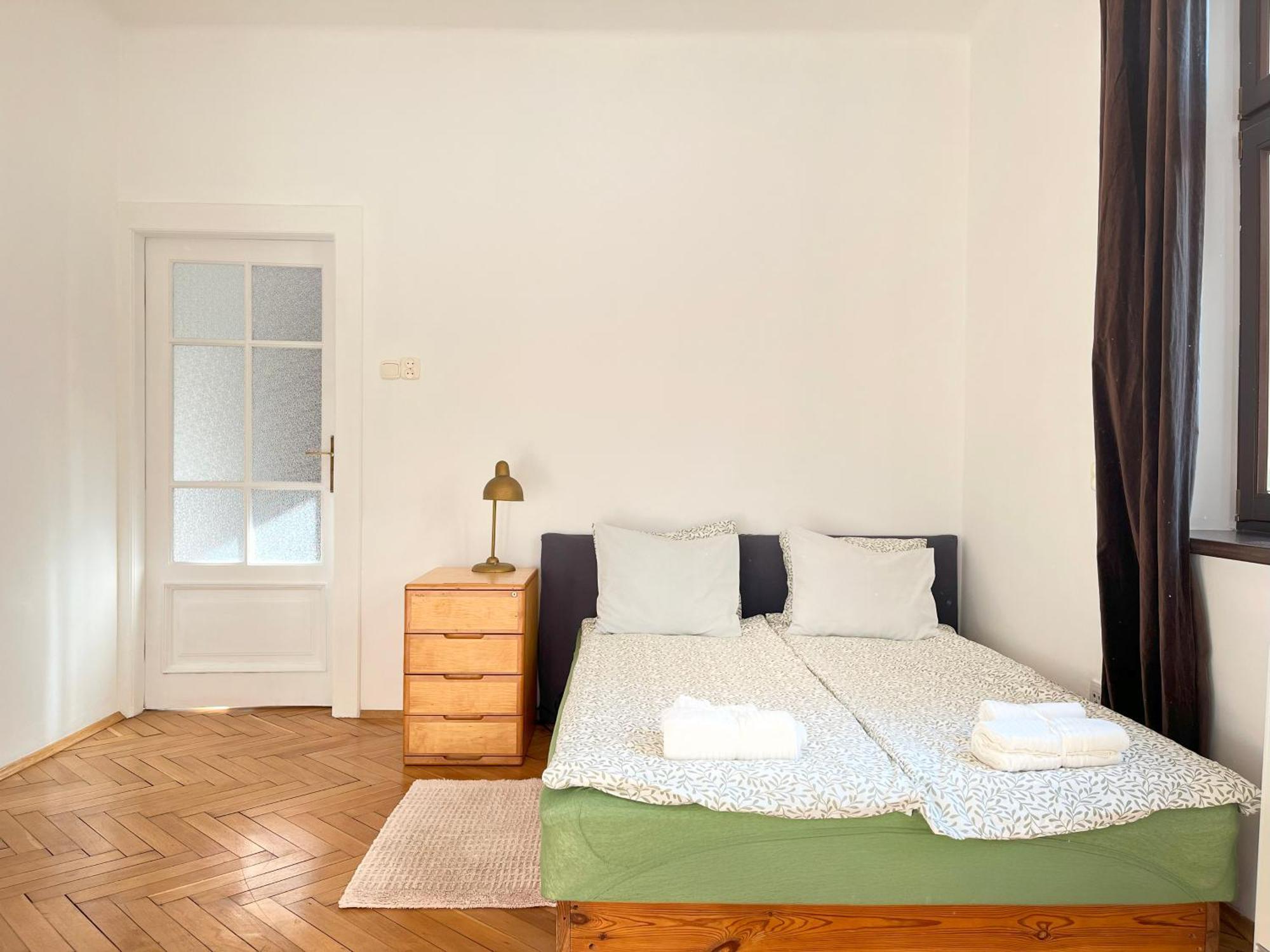 Apartment With Separate Bedroom In The Heart Of Krakow, Market Square